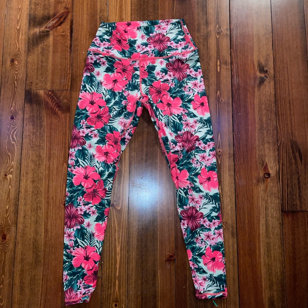 I am becoming floral, print leggings, size medium